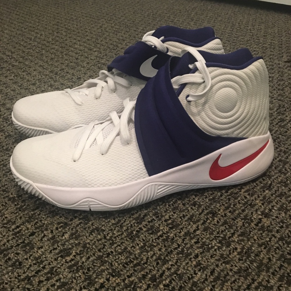 Nike Kyrie 2 USA Kicks